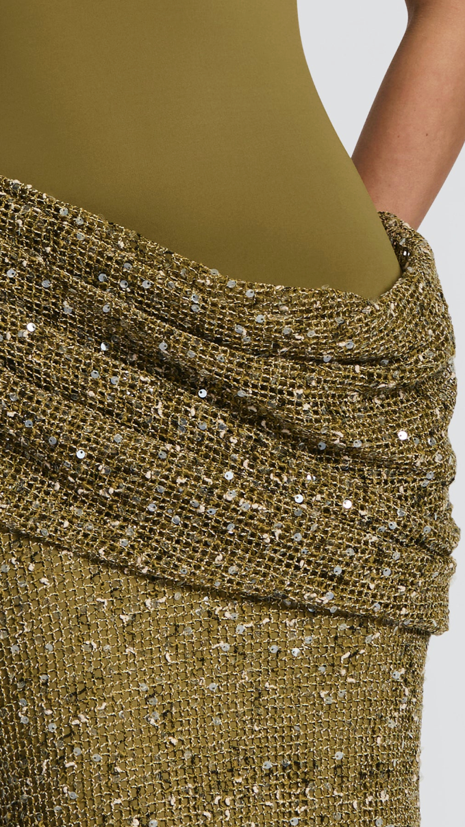A column of sequins